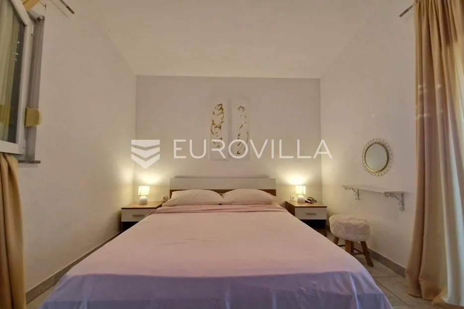 vir, 100m od mora, kuća s 4 apartmana i pogledom na more - slika 20