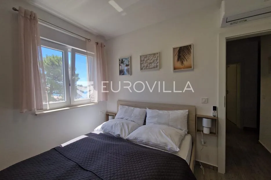 vir, dvoetažni apartman 40 m od mora, krovna terasa s panoramskim pogledom na more - slika 61