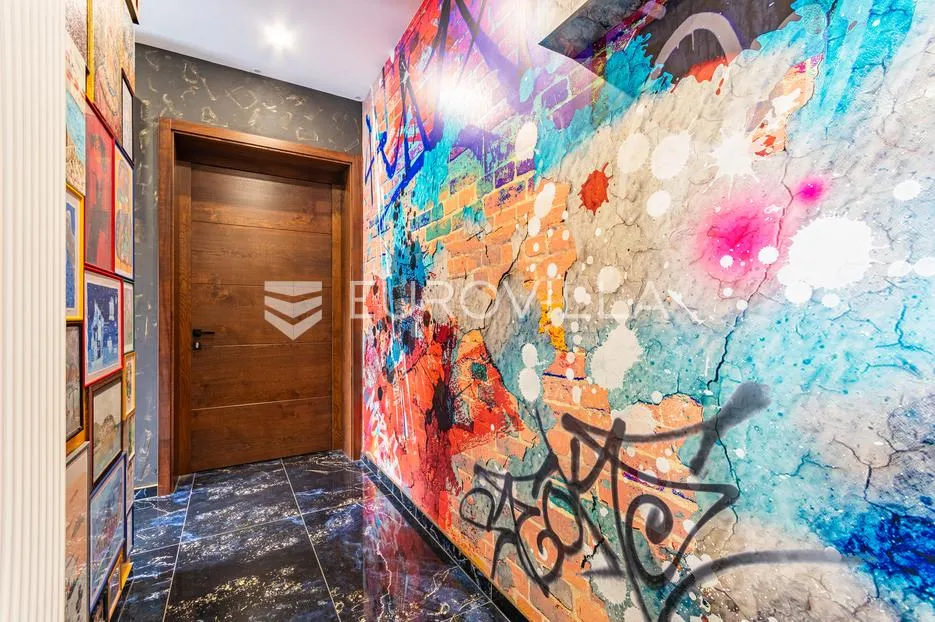 varaždin, centar, uređen četvorosoban stan, površine 99,78 m² - slika 2