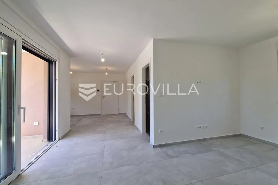 vir, prostran i svijetao apartman u prizemlju - slika 2