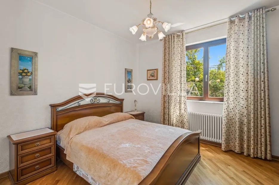 istra, umag - unikatna villa nkp 400 m2 na svega 30 m od mora - slika 42