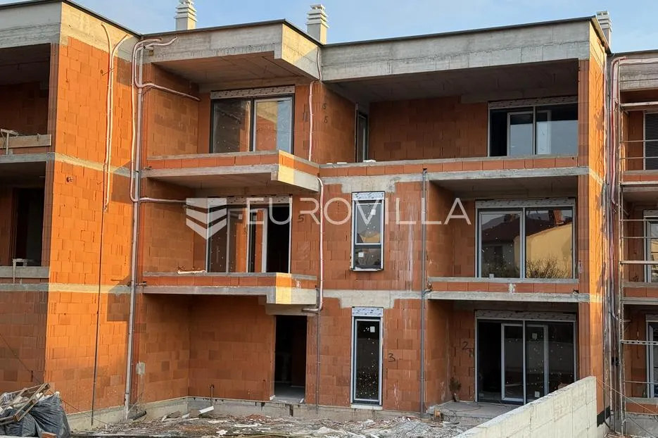 pula, valdebek, prostrani penthouse u novogradnji, 2. kat,154 m², garaža, odlična lokacija - slika 2