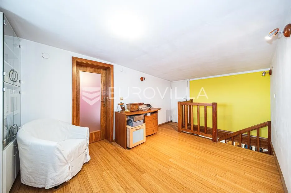 zagreb, borovje, funkcionalan peterosoban stan 130 m² parking - slika 18