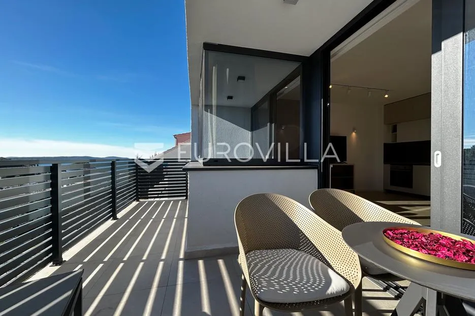 hvar, apartmanska vila sa pet uređenih apartmana - slika 66