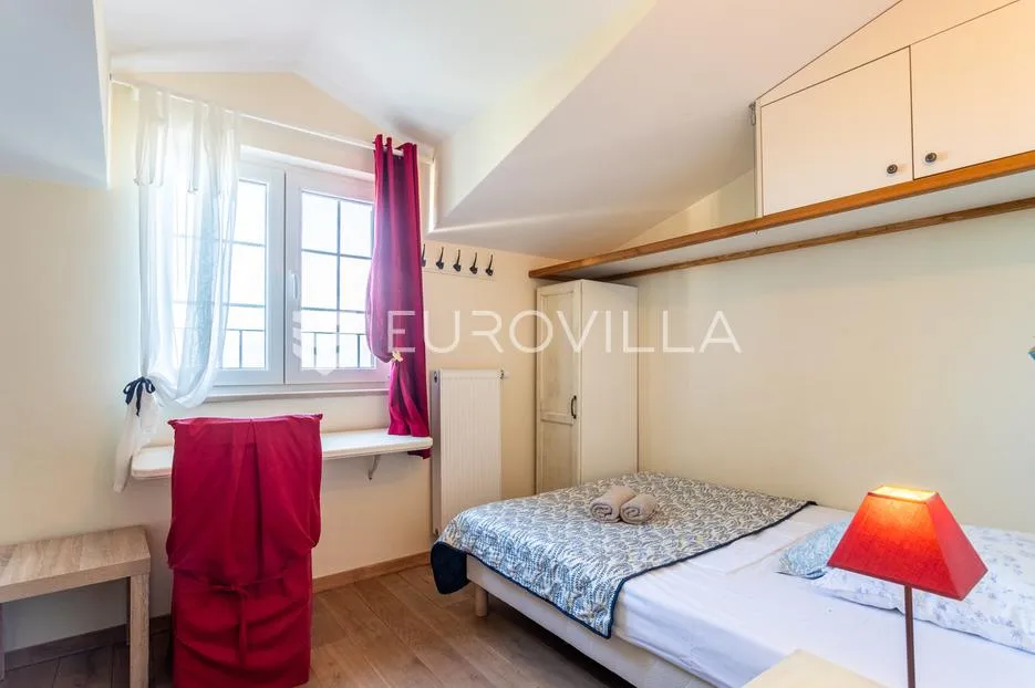 brač, supetar, kuća ukupne površine 372 m² na zemljištu površine 411 m² - slika 15