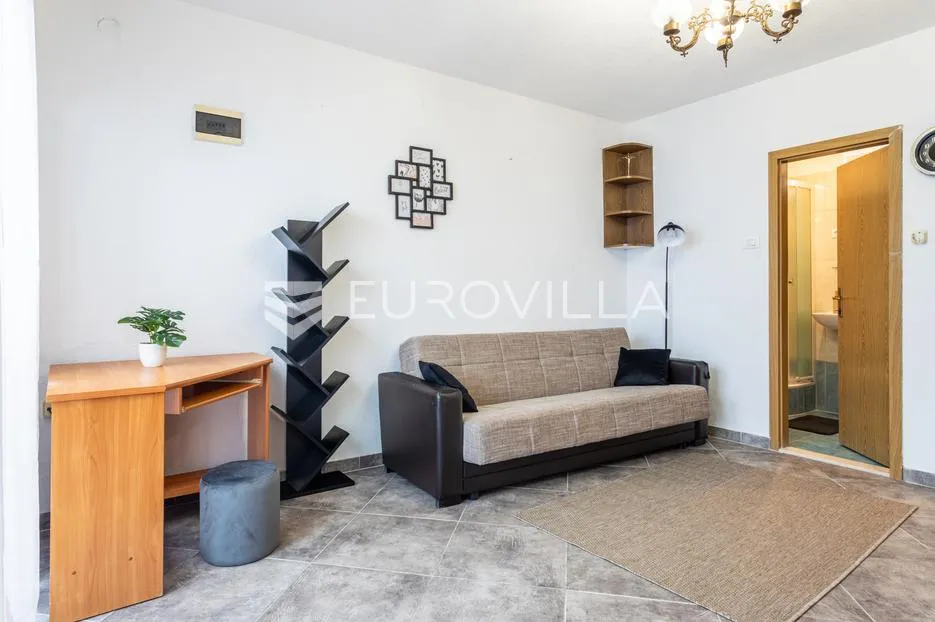 split, visoka, stan i dodatan studio apartman za dugoročan najam u blizini sveučilišta - slika 14