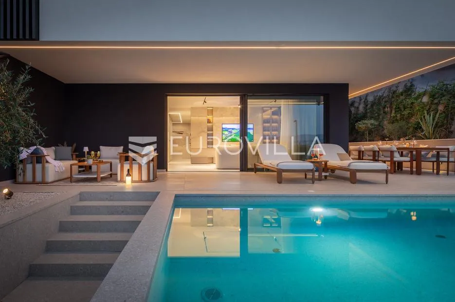 opatija, luksuzan četverosoban stan s privatnim bazenom 220,92 m² - slika 45