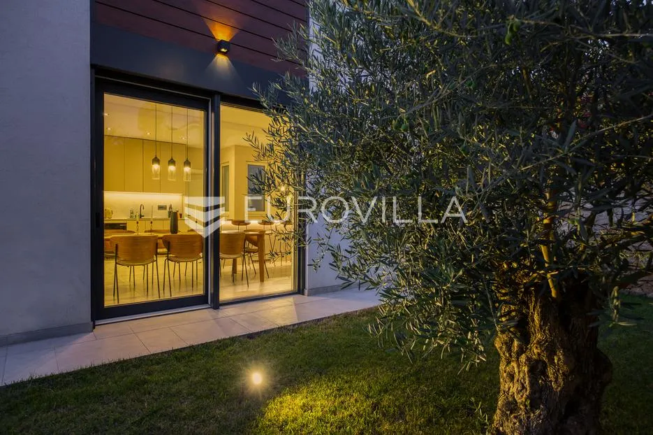 crikvenica, luksuzna vila, kuća, 280 m², okućnica 526 m², pogled na more - slika 18