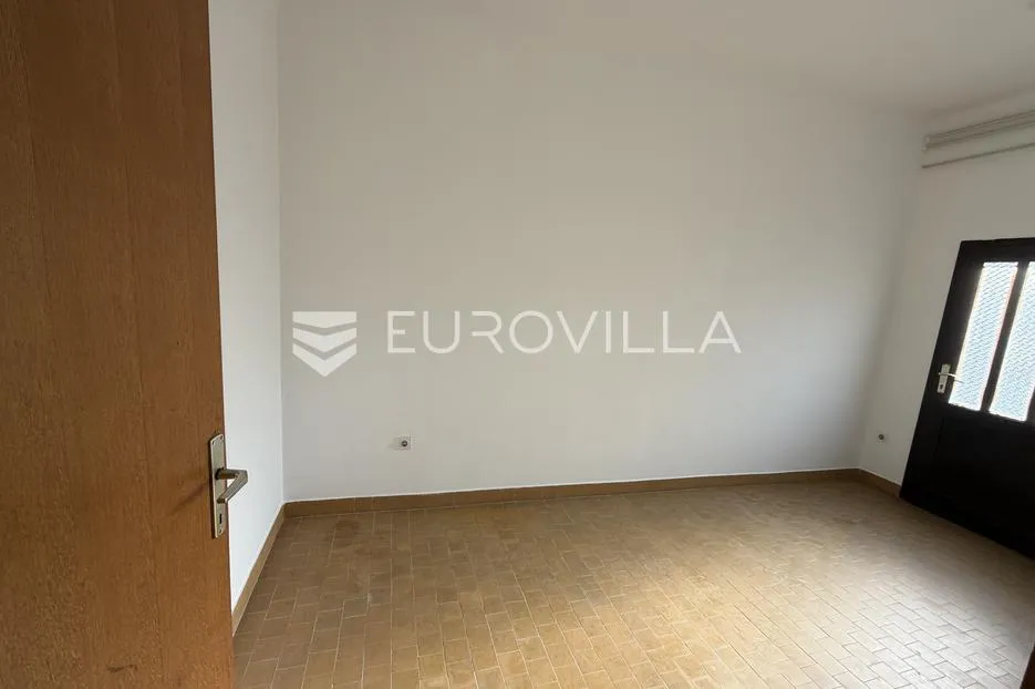 đakovo, centar, poslovni prostor 80 m² - slika 12