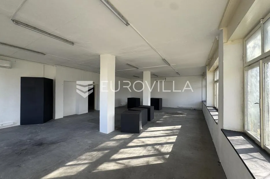 zagreb, dubrava, poslovna zgrada 2600 m² unutar poslovnog kompleksa na parceli 7200 m² - slika 1
