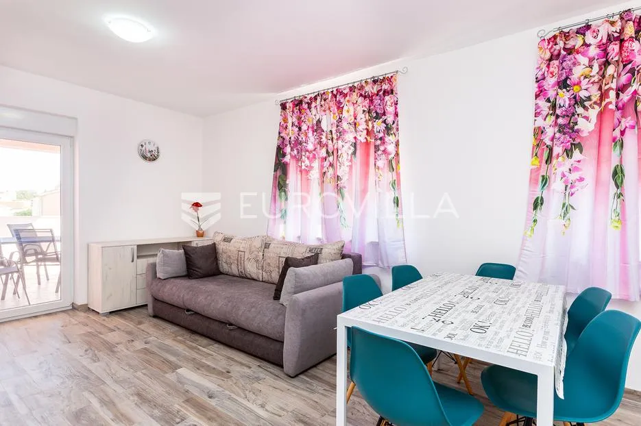 istra, medulin, velika samostojeća kuća sa 7 apartmana 100 m od mora - slika 27