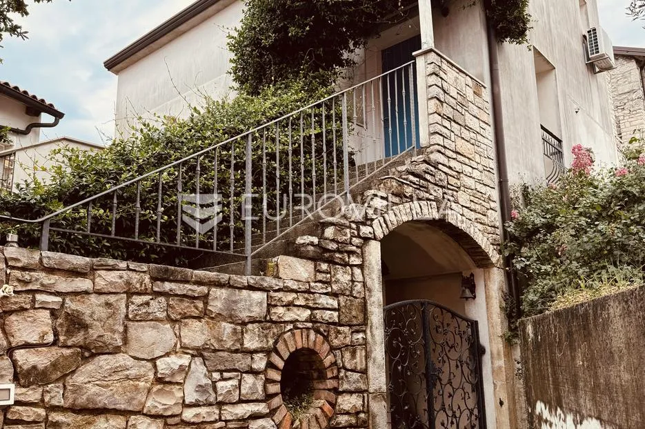 istra, brtonigla, dvosoban stan u centru brtonigle s pogledom na more - slika 11