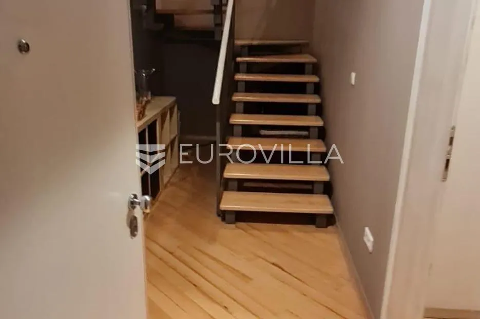 zagreb, stenjevec, dvoetažan četverosoban penthouse 150 m² - slika 8