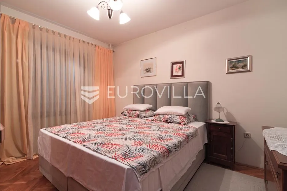 osijek, donji grad, prostrana kuća s dvorištem površine 403 m² - slika 26