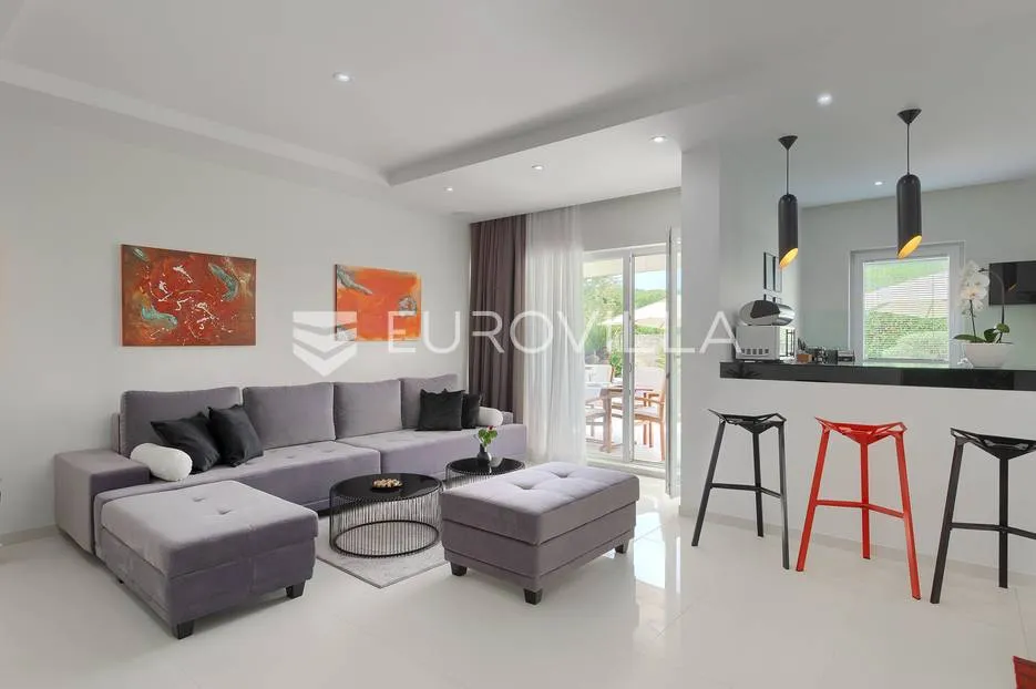 rovinj, rovinjsko selo, prekrasna villa s wellnessom i bazenom, 224 m² - slika 43
