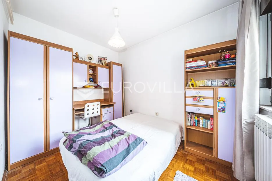 zagreb, trešnjevka, trosoban stan s loggiom 72 m² - slika 9