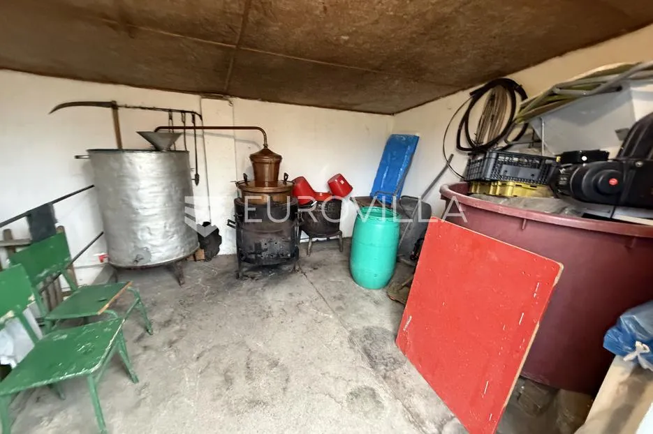 mandićevac, vikendica 66 m² s vinogradom, izvrsna investicija - slika 13