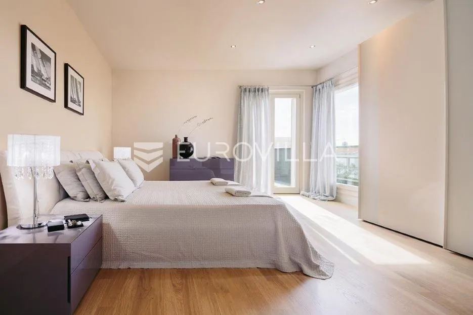 istra, vabriga: luksuzna nova vila s bazenom, pogledom na more i smart home sustavom - slika 7