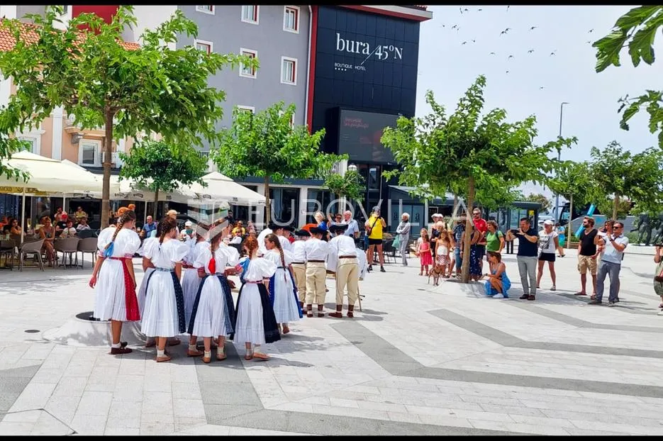 senj, dvosobni stan od 57 m² u strogom centru - slika 25