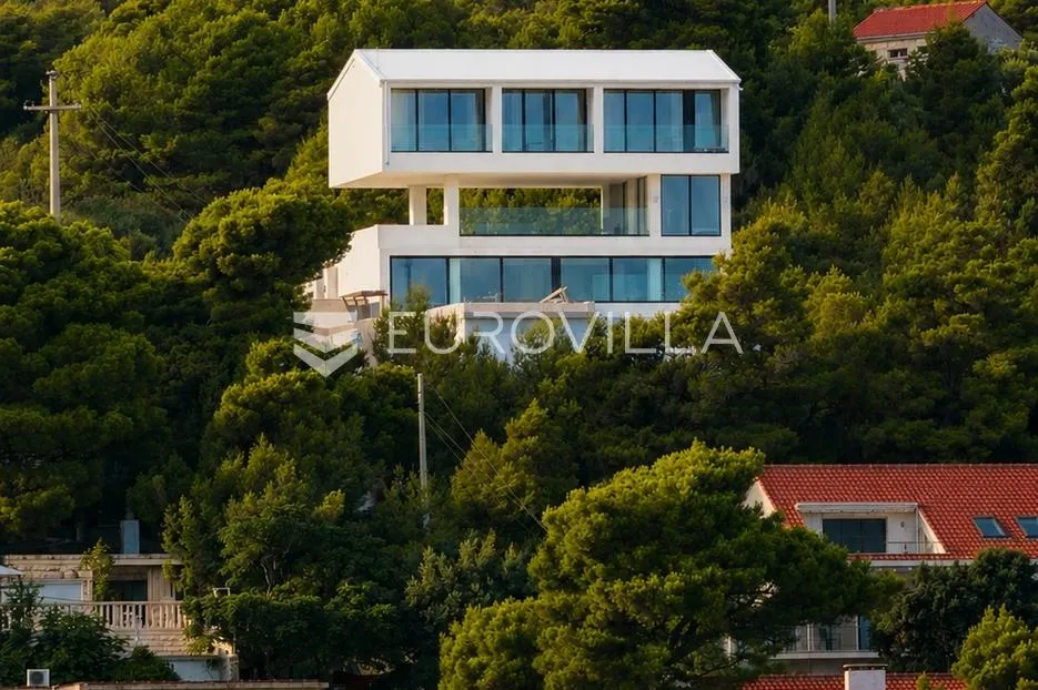 brač, selca, unikatna dizajnerska vila s pogledom na more - slika 18