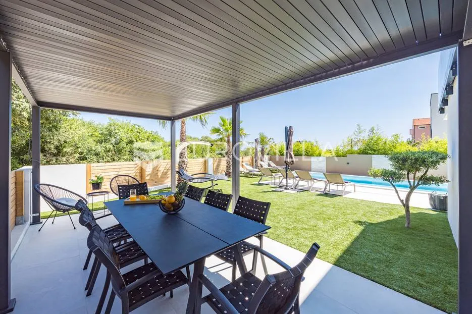 istra, medulin, prekrasna moderna dvojna vila nkp 220m2 - slika 122