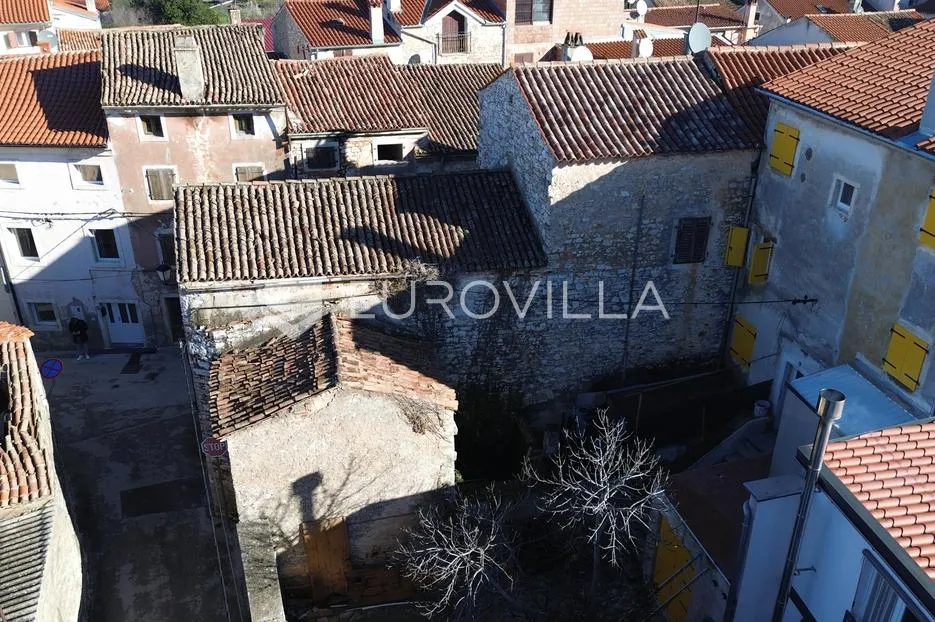 istra, vodnjan, kamena kuća za renovaciju u centru vodnjana - slika 6