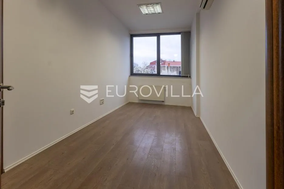 slavonski brod, poslovni prostor 250,14 m² centar - slika 9