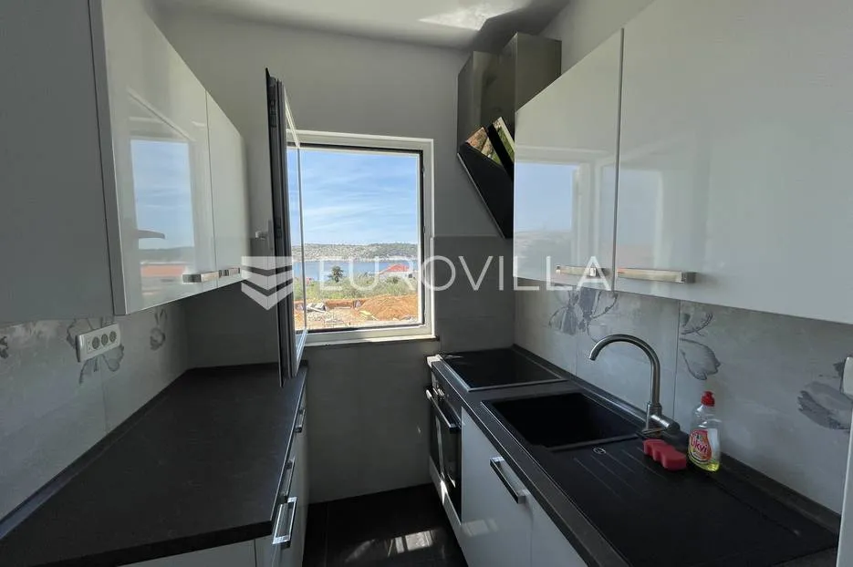 otok rab, barbat, trosoban stan na 1. katu veličine 102 m² - slika 5