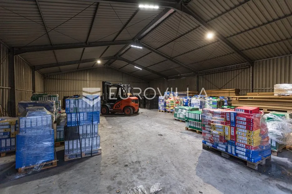 kukuljanovo, industrijski kompleks s dvije hale, zemljište 4,435 m² - slika 31