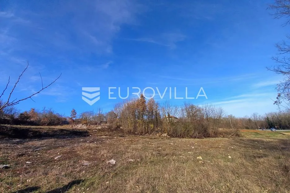 istra, tinjan, građevinsko zemljište u mirnom okruženju - slika 7