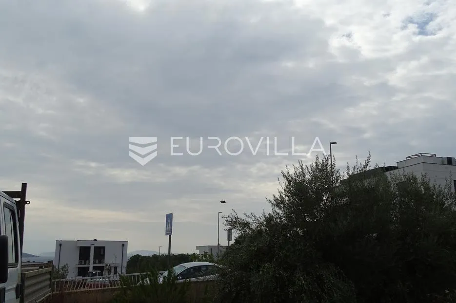 krk, rijedak građevinski teren s potpunom infrastrukturom na terenu - slika 5