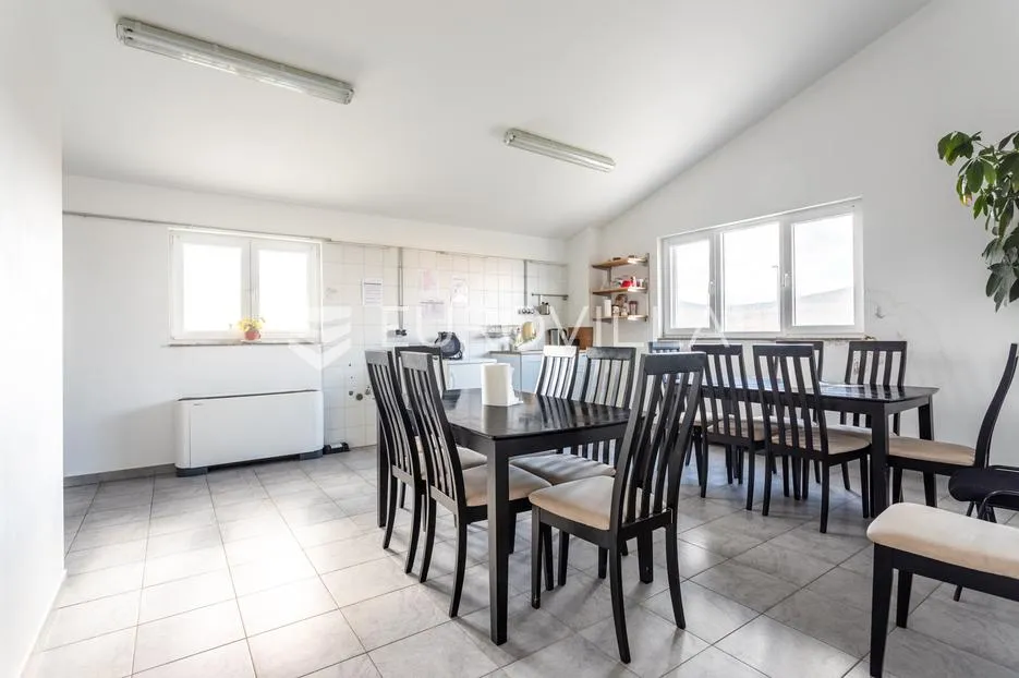 sinj, kukuzovac, poslovna zgrada u gospodarskoj zoni, površine 1.648 m² - slika 16