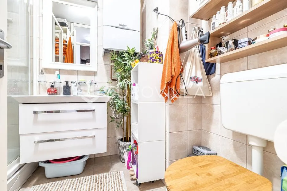 zagreb, svetice, simpatičan dvoetažan peterosoban stan 2 garažna parkirna mjesta, 130.56 m² - slika 6