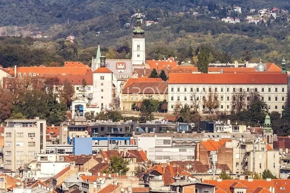 Šarmantna stara vila na Šalati s prostranim ravnim vrtom - Šalata