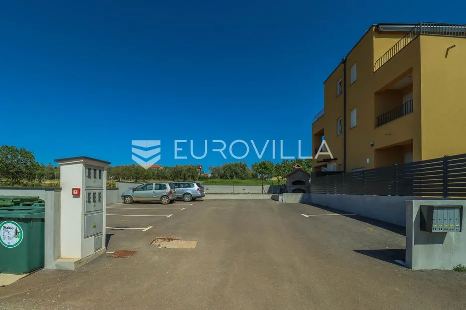 istra, novigrad, nova kuća 125 m2 sa tri spavaće sobe na samo 2 km od mora - slika 20