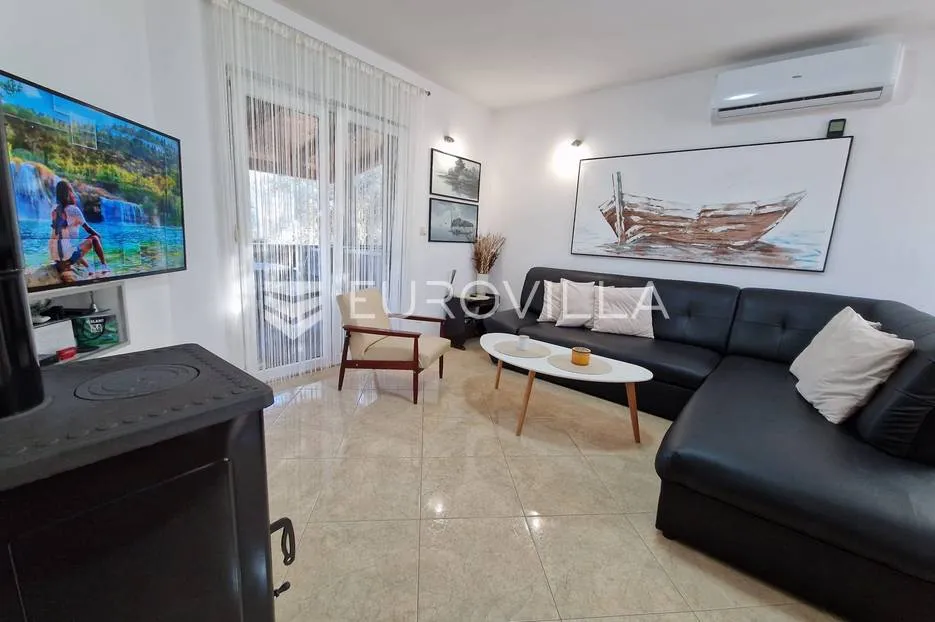 istra, pula - veli vrh, dvije samostojeće prizemnice sa bazenom nkp 50 m2 i 90 m2 - slika 59