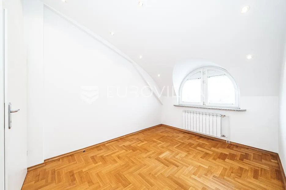 zagreb, trešnjevka, uređen četverosoban stan nkp 122, 35 m2 - slika 14