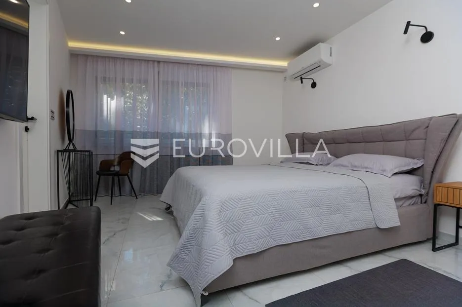 rijeka, kostrena, paveki villa s 2 stana, pomoćnim objektom i bazenom, 279 m² - slika 33