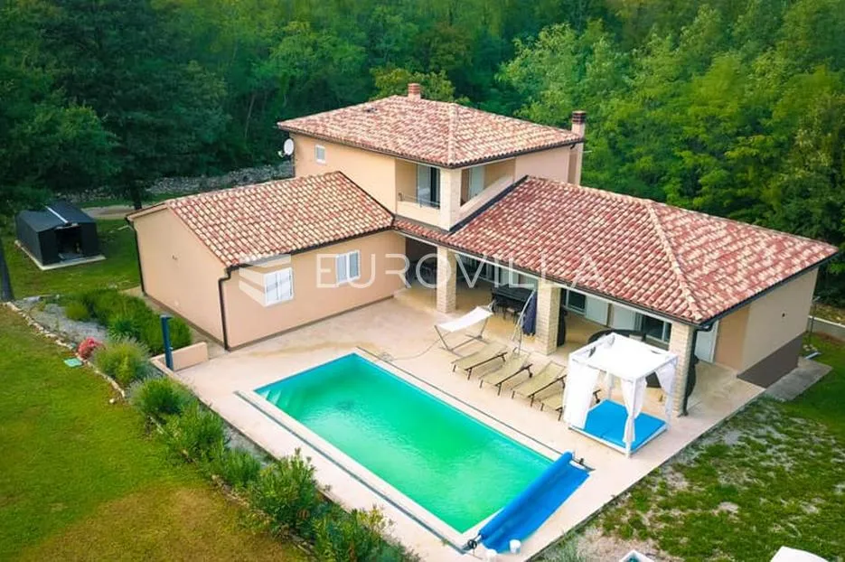 labin, šumber, predivna kuća na osami s bazenom, saunom i velikom okućnicom - slika 2