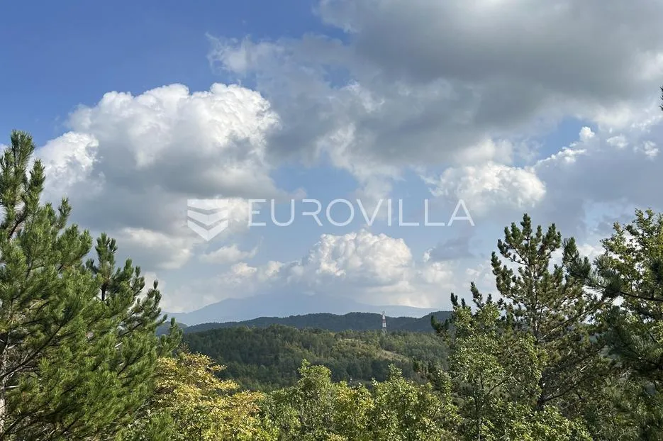 Istra, Cerovlje, poljoprivredno zemljište pogodno za maslinik ili vinograd