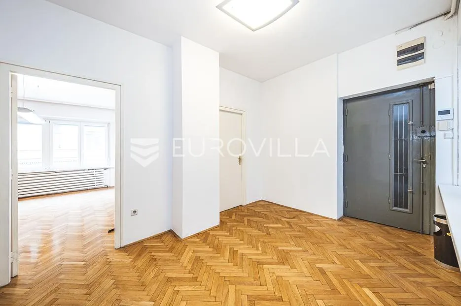 zagreb, centar, prostran troiposoban stan/ ured 103 m² na prestižnoj lokaciji - slika 13