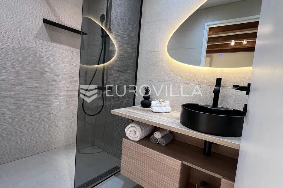 istra, kanfanar, potpuno renovirane dvije kamene kuće, useljive odmah, 130 m² - slika 20