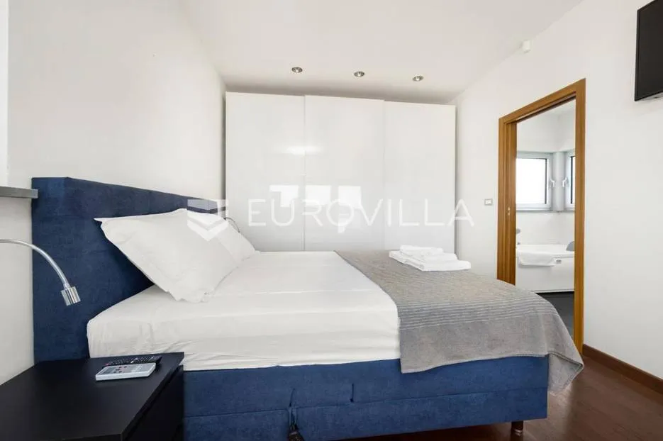 istra, banjole, prekrasna vila 277 m² na velikoj okućnici, 300 m od mora - slika 18