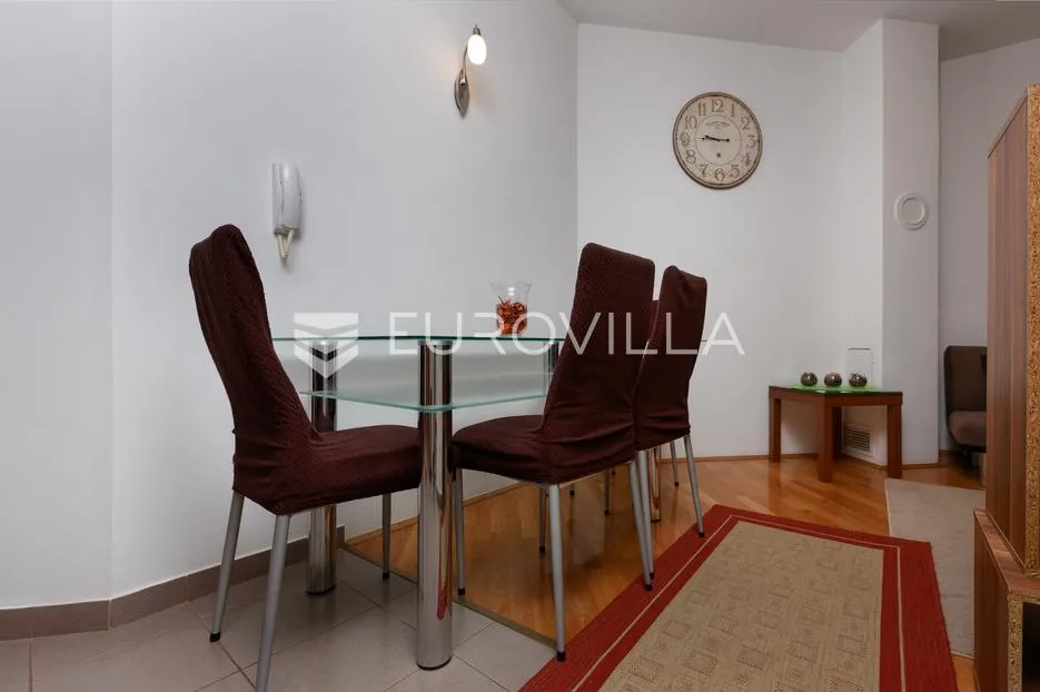 kastav, brestovice, trosoban stan 75 m² s velikom ograđenom terasom, dugoročni najam - slika 2