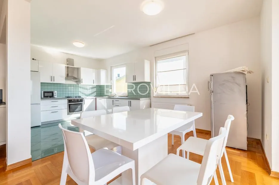 zagreb, vrhovec, odličan četverosoban stan s garažom, 128 m² - slika 2