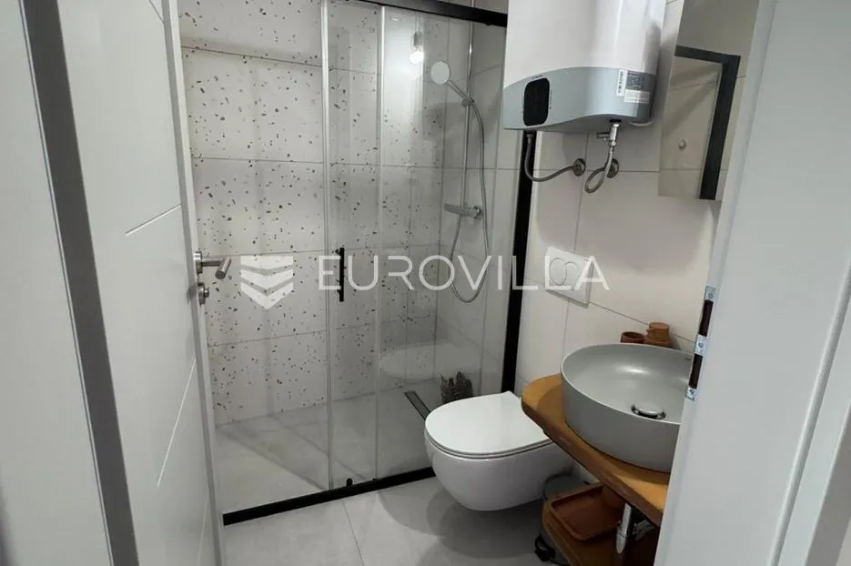 istra, bale, autentična šarmantna kuća na 4. etaže 120 m² u centru mjesta - slika 17