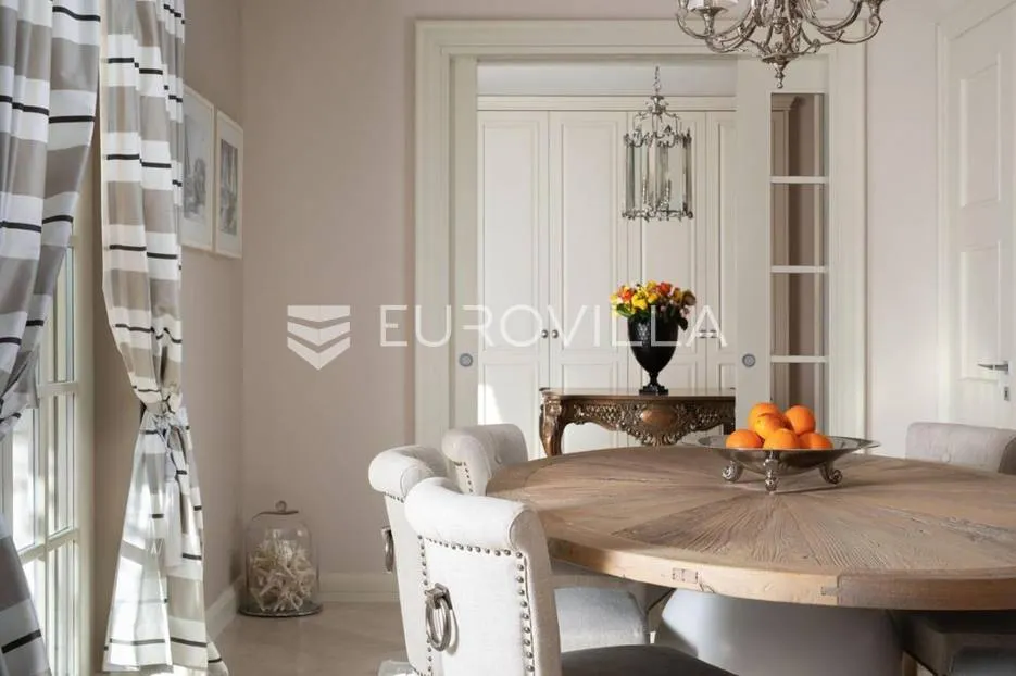 istra, vabriga, ekskluzivna, unikatna vila bezvremenske ljepote 338 m² - slika 12