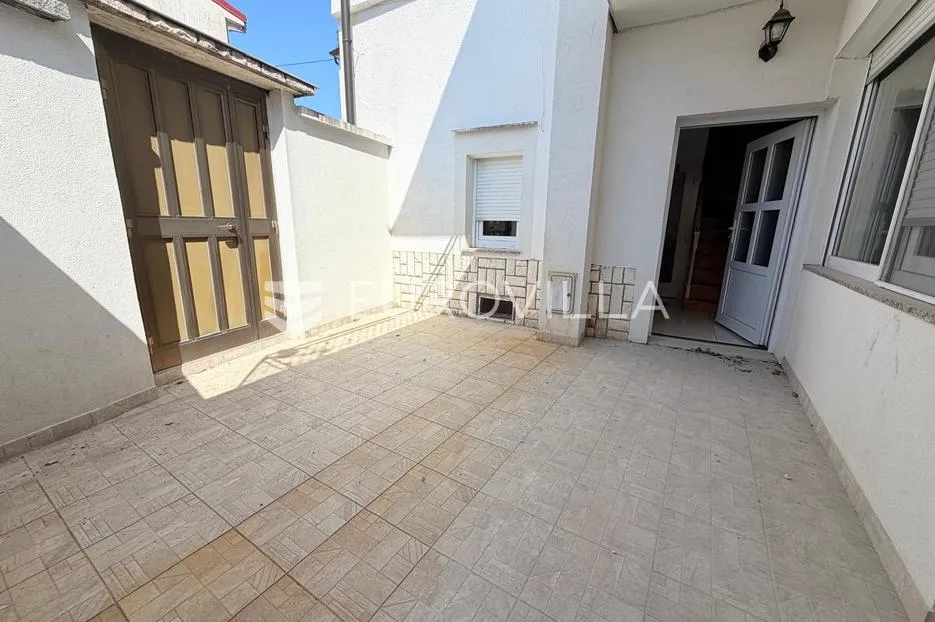 novi vinodolski, kuća trosobni stan od 85 m² s terasom, 250 m od mora - slika 10
