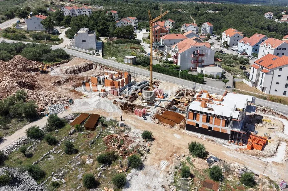 brač, supetar, jednosoban stan u prizemlju s vrtom - slika 3