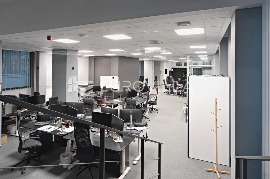 osijek, centar, poslovni prostor od 500 m² na tri etaže - slika 4